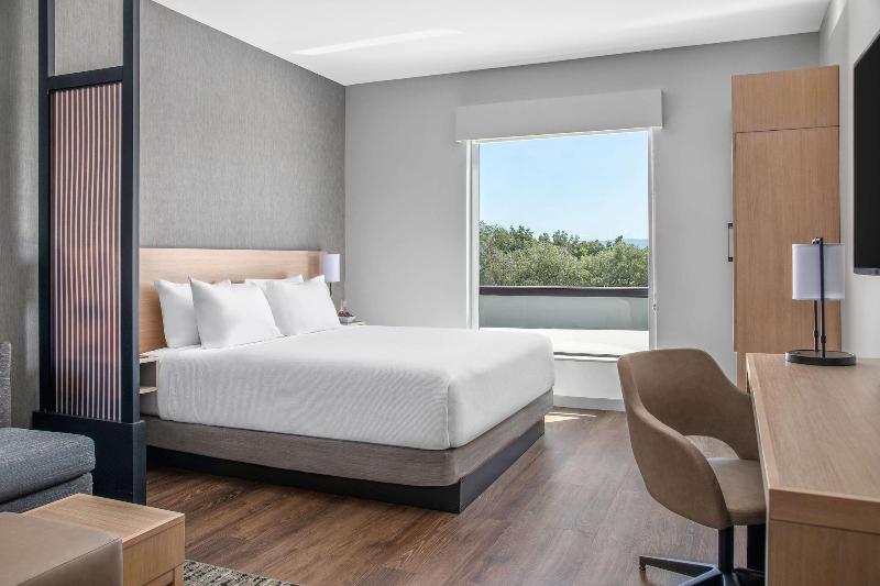 Hyatt Place Newark Silicon Valley image