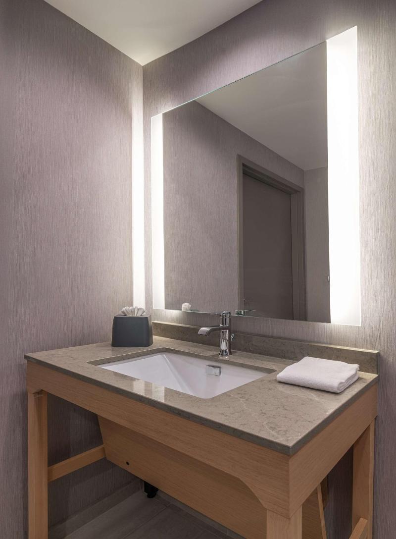 Hyatt Place Newark Silicon Valley image