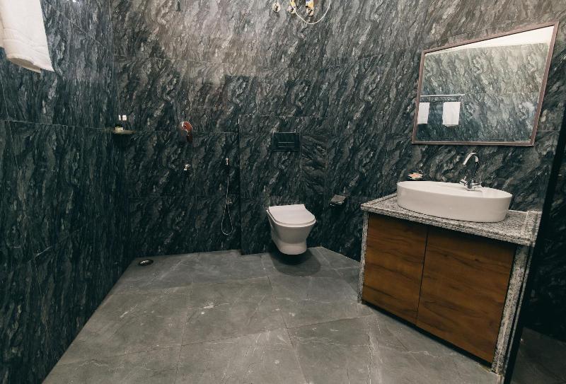 Serenity Hill Resort Spa image