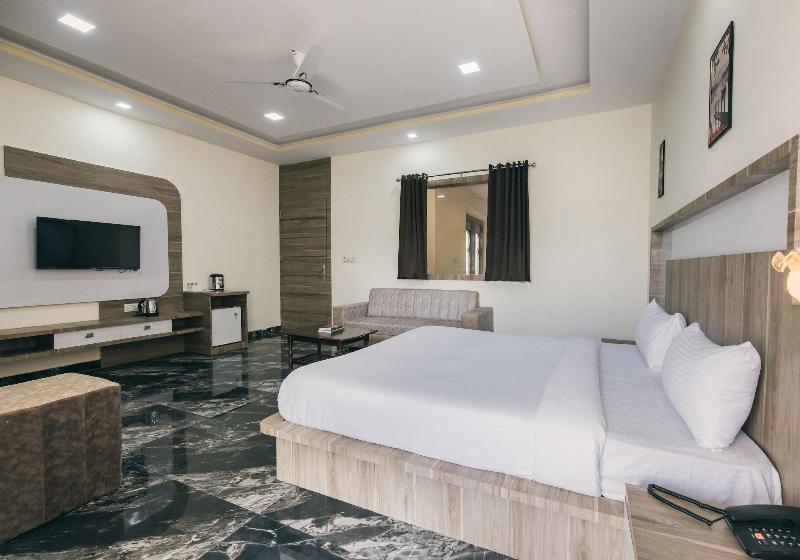 Serenity Hill Resort Spa image