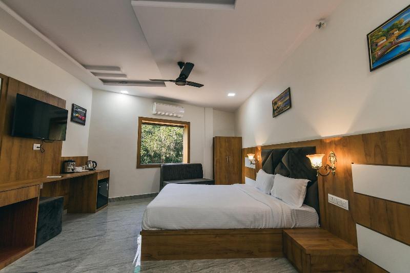Serenity Hill Resort Spa image