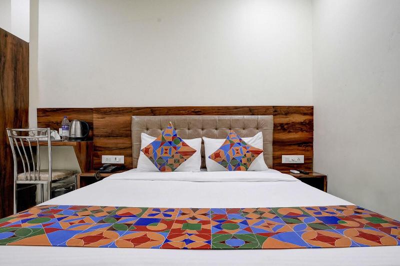 Fabexpress Golden Sands Inn image