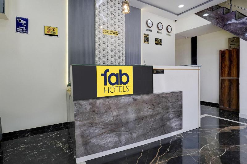 Fabexpress Golden Sands Inn image