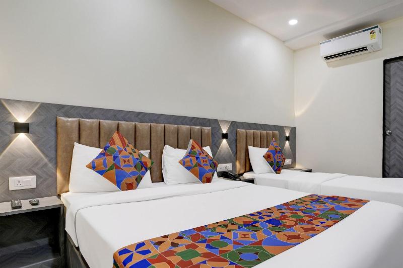 Fabexpress Golden Sands Inn image