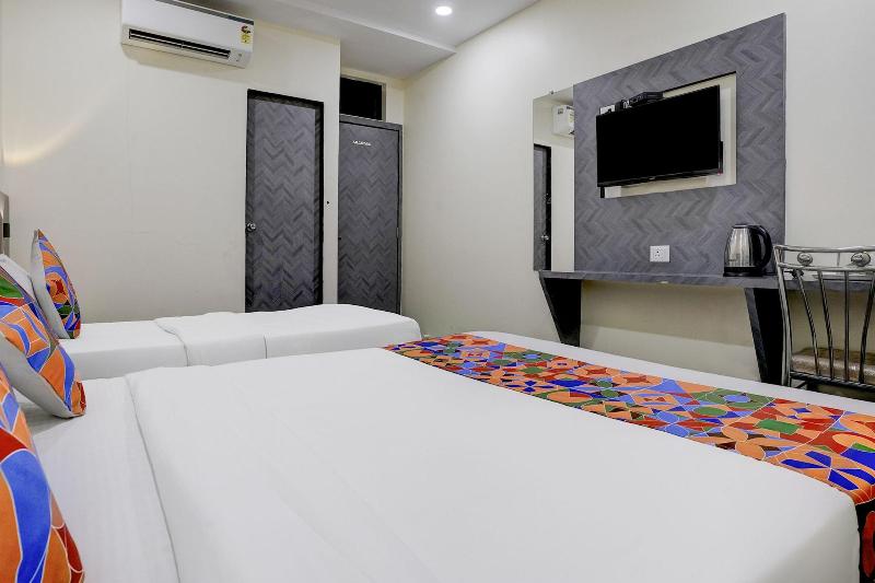 Fabexpress Golden Sands Inn image