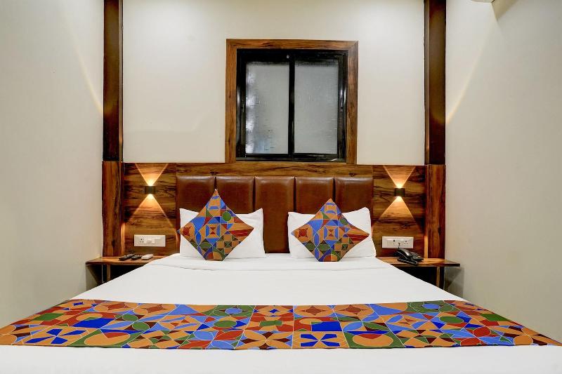 Fabexpress Golden Sands Inn image