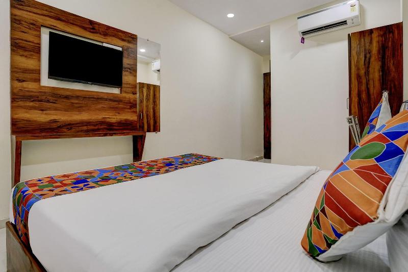 Fabexpress Golden Sands Inn image
