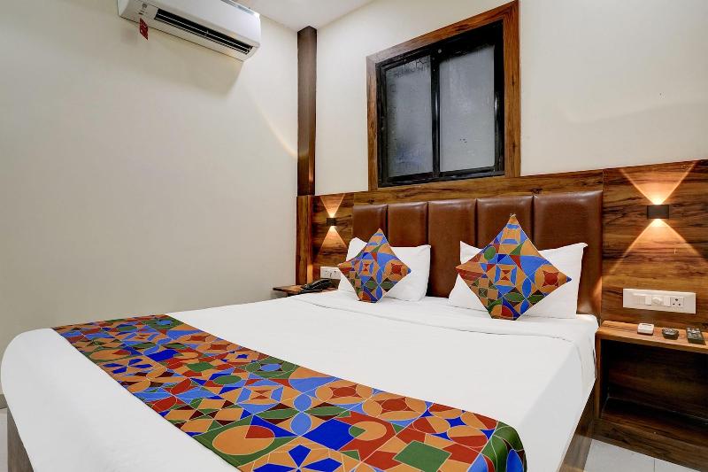 Fabexpress Golden Sands Inn image