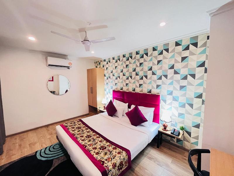 Qotel Chattarpur image