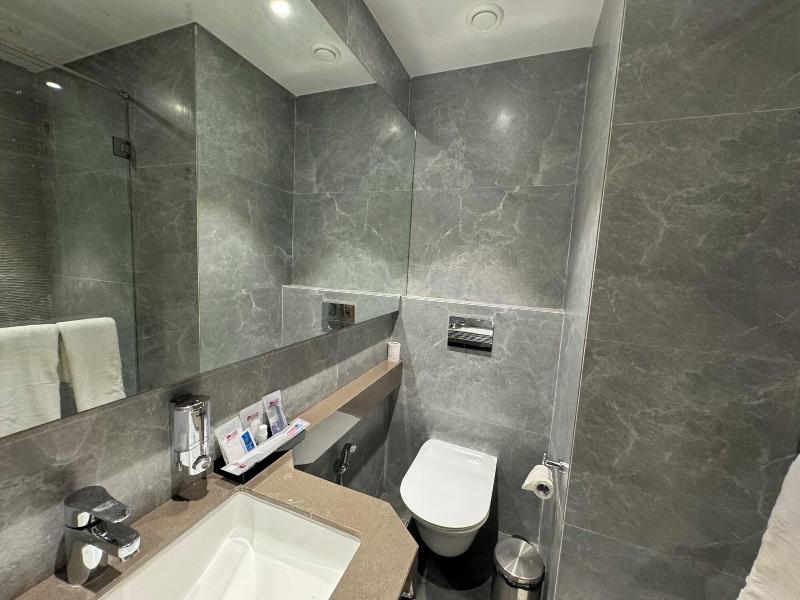 Hotel Mumbai House Mindspace Malad image