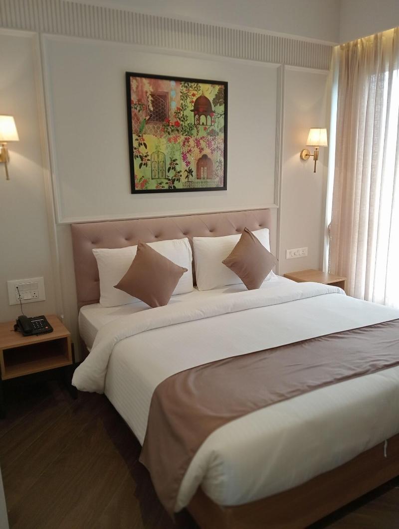 Hotel Mumbai House Mindspace Malad image
