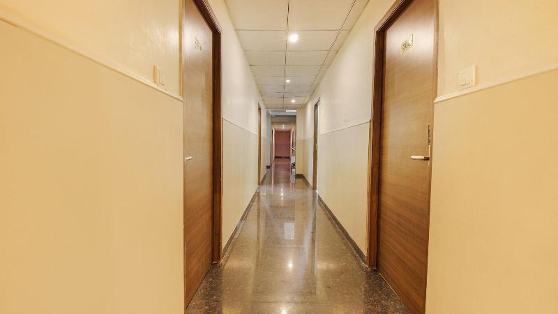 Fabhotel Mrv Inn image