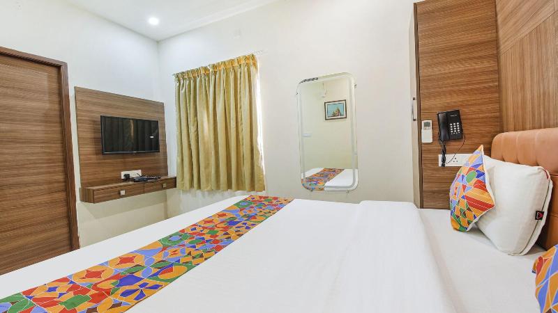 Fabhotel Mrv Inn image
