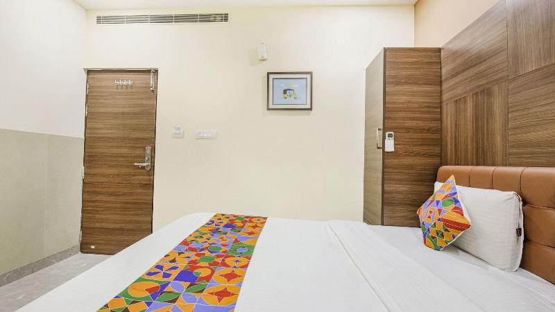 Fabhotel Mrv Inn image