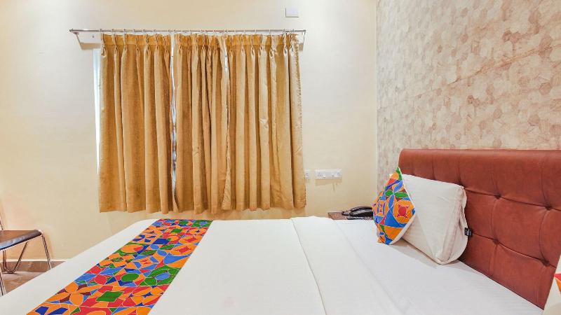 Fabhotel Mrv Inn image