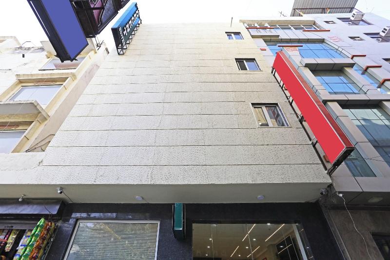 Hotel Decent Suites Delhi Airport image