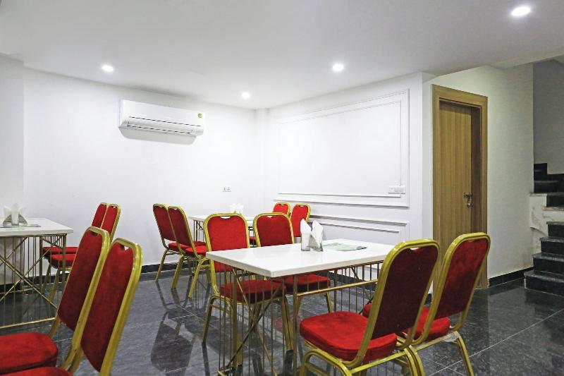 Hotel Decent Suites Delhi Airport image