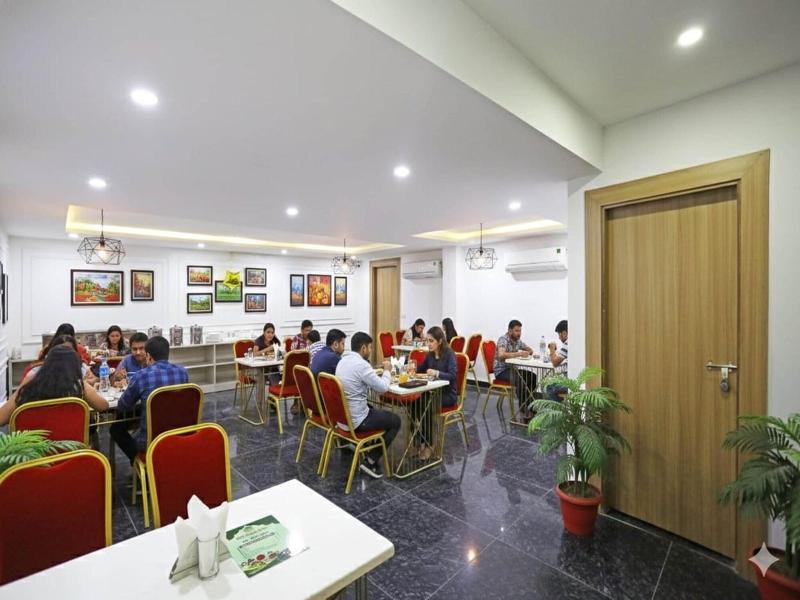 Hotel Decent Suites Delhi Airport image