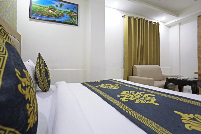 Hotel Decent Suites Delhi Airport image