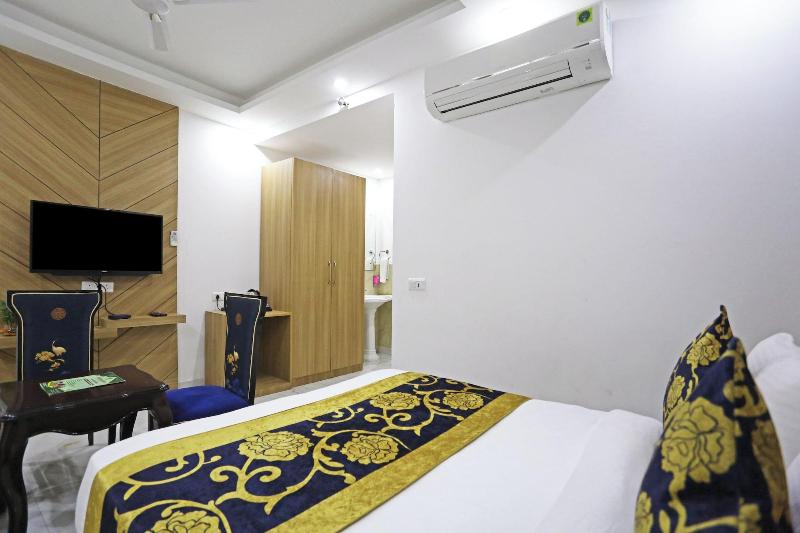 Hotel Decent Suites Delhi Airport image