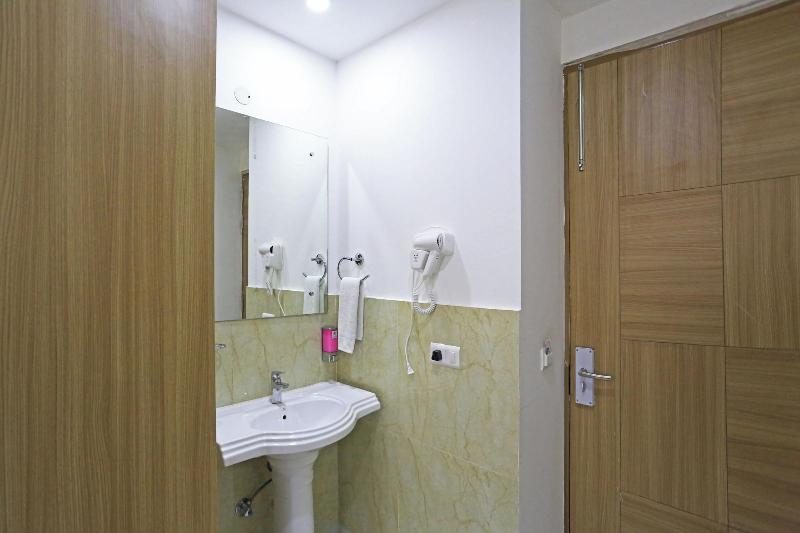 Hotel Decent Suites Delhi Airport image
