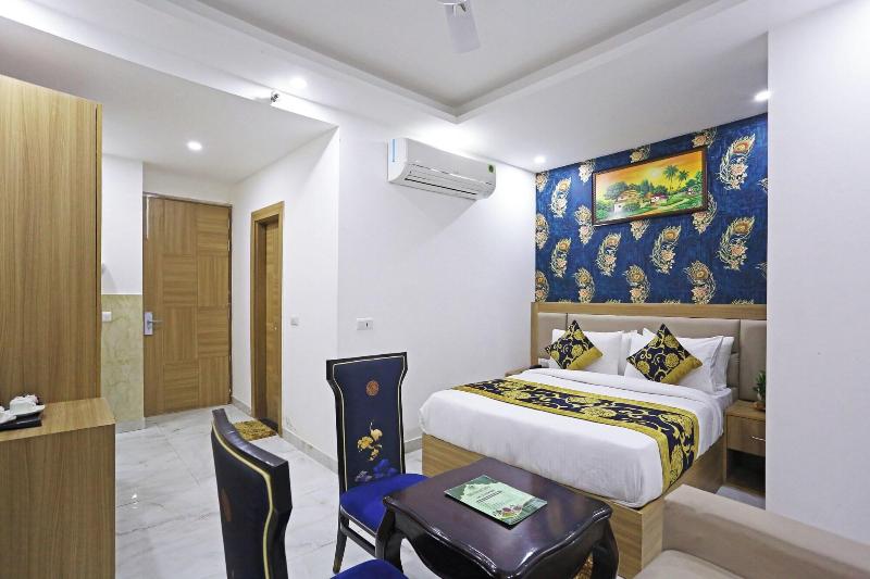 Hotel Decent Suites Delhi Airport image