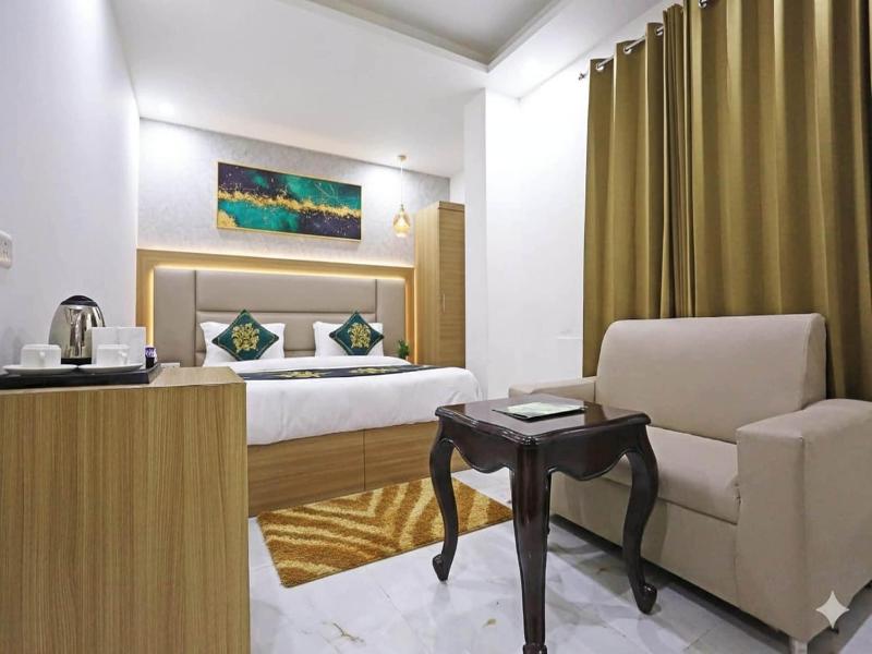Hotel Decent Suites Delhi Airport image