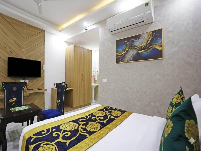 Hotel Decent Suites Delhi Airport image