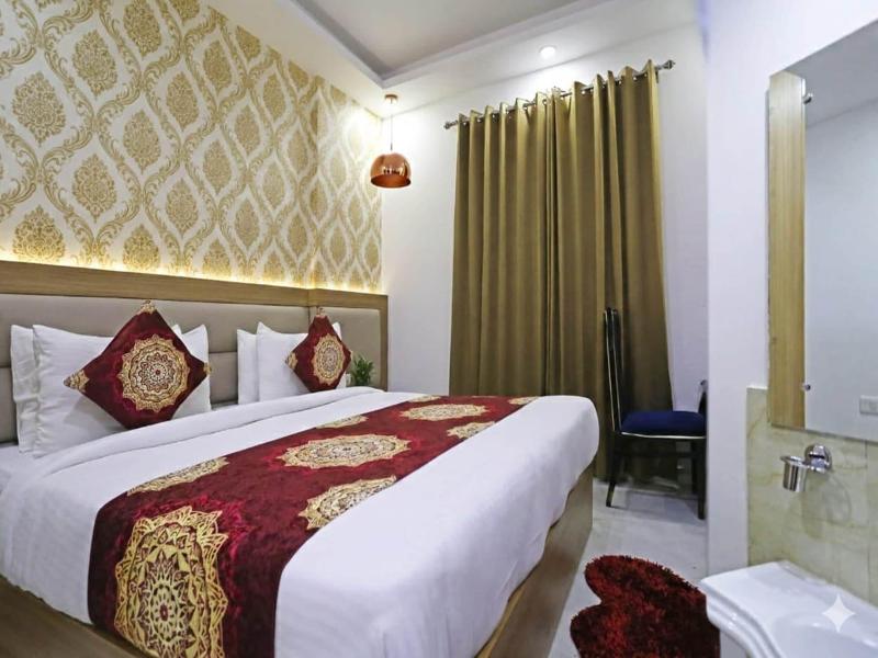Hotel Decent Suites Delhi Airport image