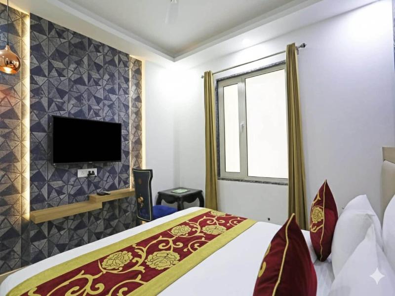 Hotel Decent Suites Delhi Airport image