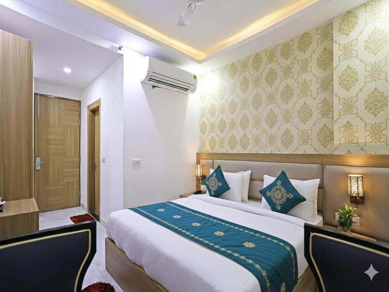 Hotel Decent Suites Delhi Airport image