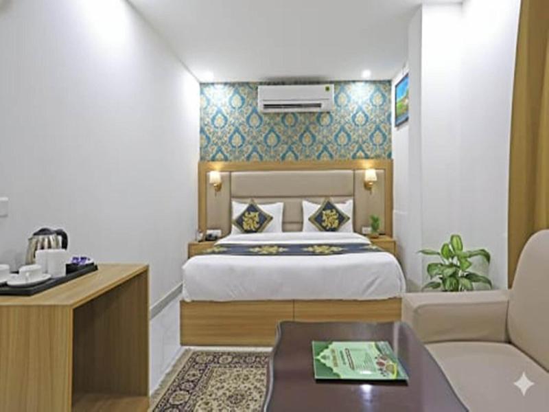Hotel Decent Suites Delhi Airport image