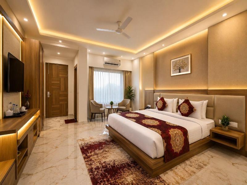 Hotel Decent Suites Delhi Airport image