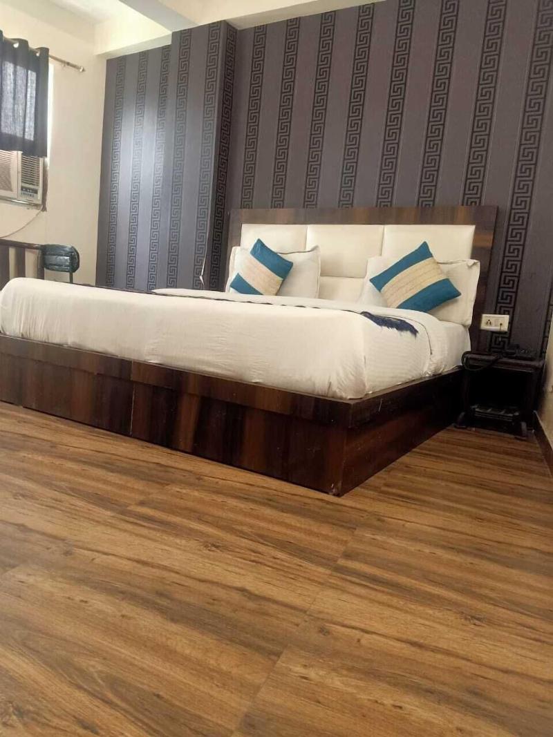Hotel The Mars image