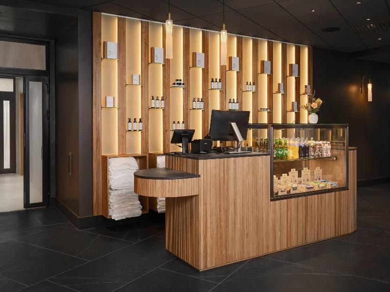 Clarion Hotel Karlatornet image