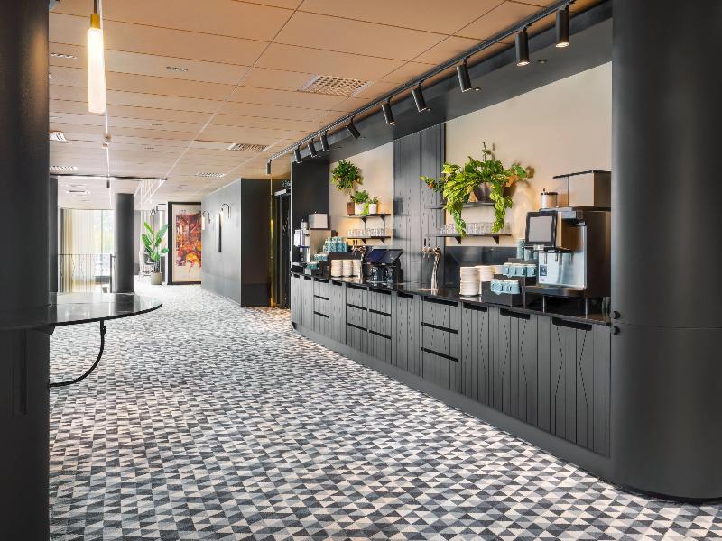 Clarion Hotel Karlatornet image