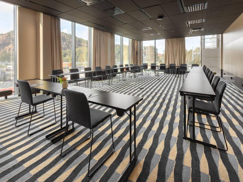 Clarion Hotel Karlatornet image