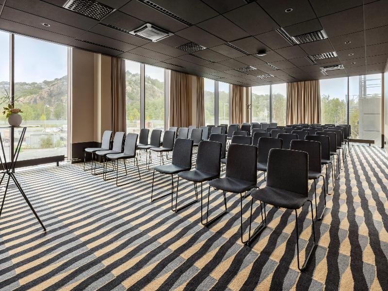 Clarion Hotel Karlatornet image