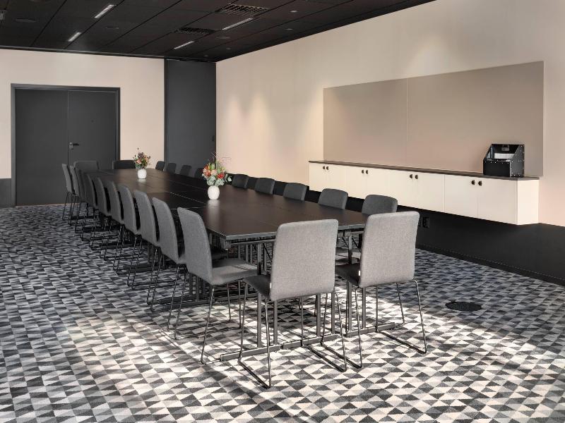 Clarion Hotel Karlatornet image