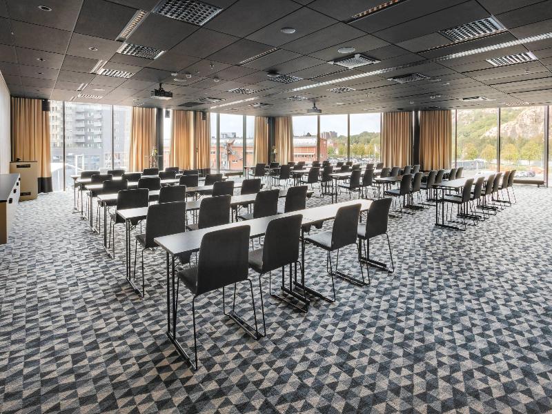 Clarion Hotel Karlatornet image
