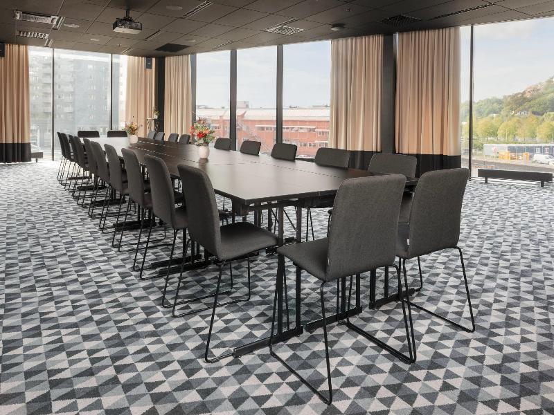Clarion Hotel Karlatornet image