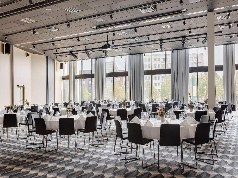 Clarion Hotel Karlatornet image