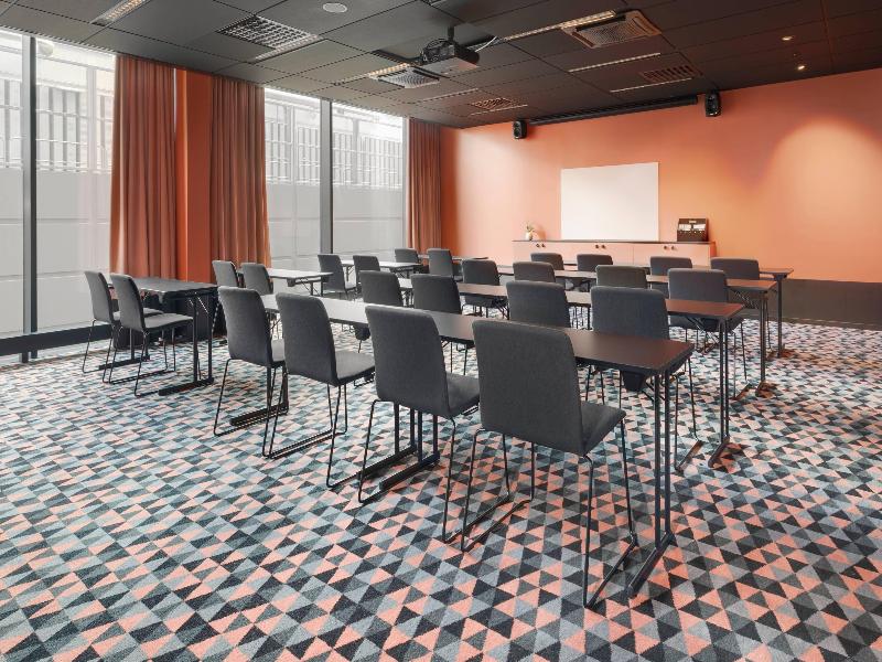 Clarion Hotel Karlatornet image