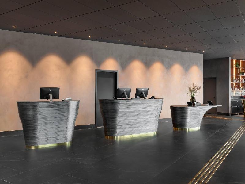 Clarion Hotel Karlatornet image