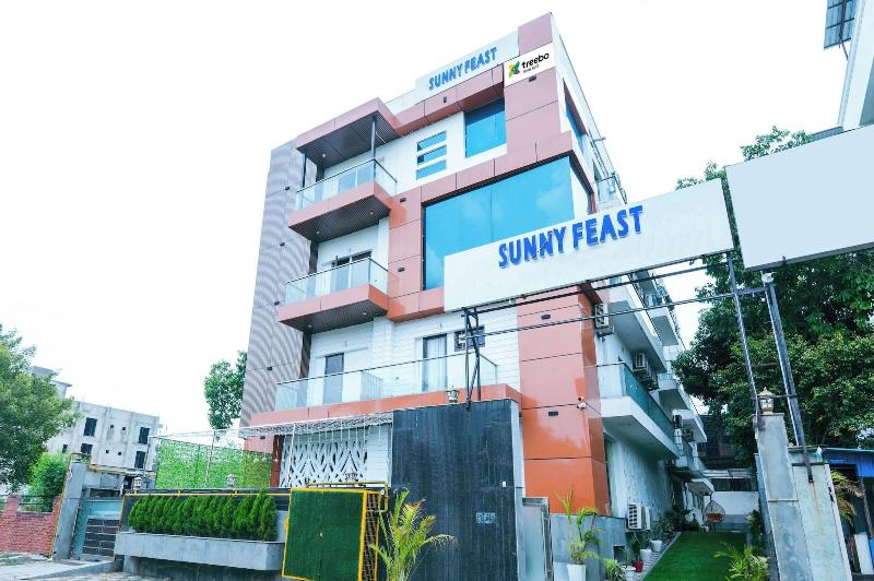 Treebo Sunny Feast image