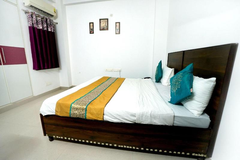 Gupta Residency Near Noida Sector 50 Metro Station image