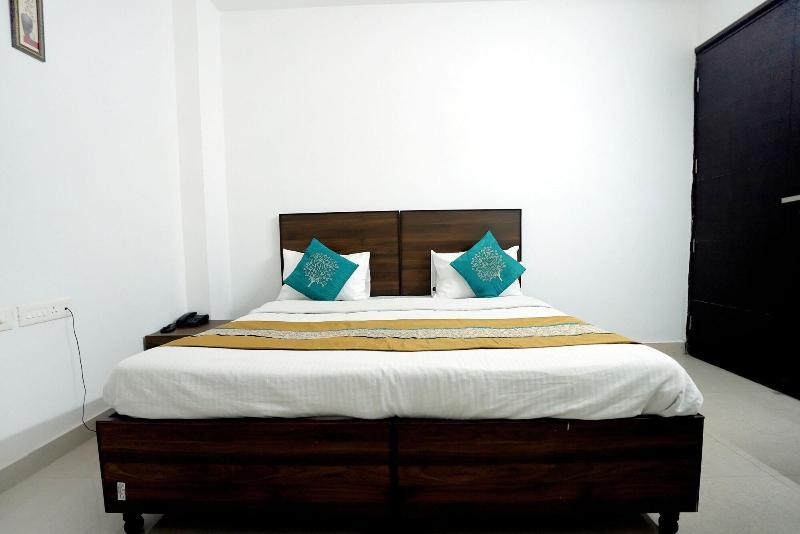 Gupta Residency Near Noida Sector 50 Metro Station image