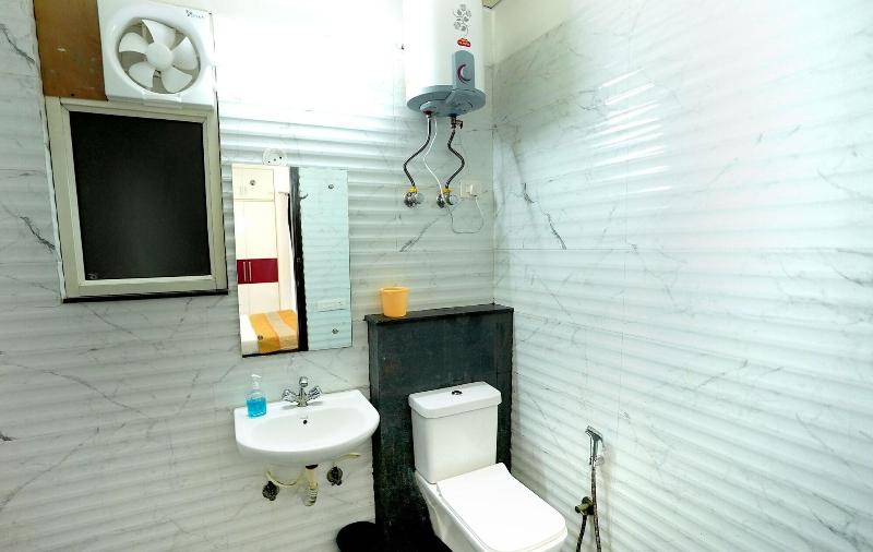 Gupta Residency Near Noida Sector 50 Metro Station image
