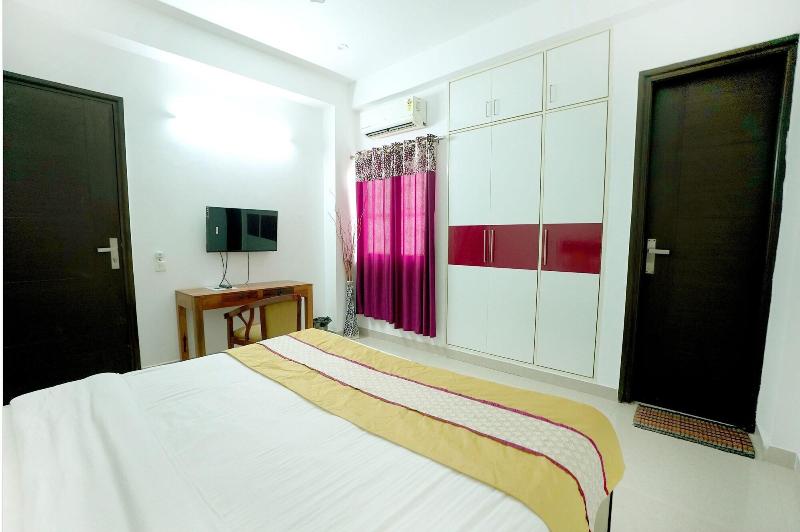 Gupta Residency Near Noida Sector 50 Metro Station image