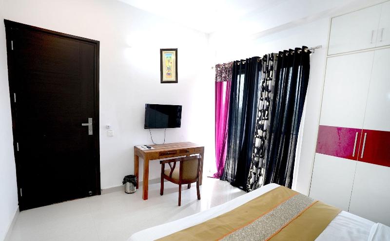 Gupta Residency Near Noida Sector 50 Metro Station image